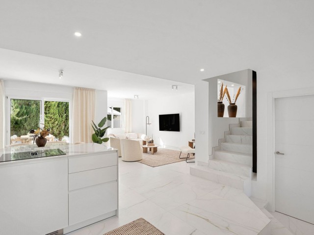 3 Schlafzimmer Reihenhaus in Nueva Andalucía