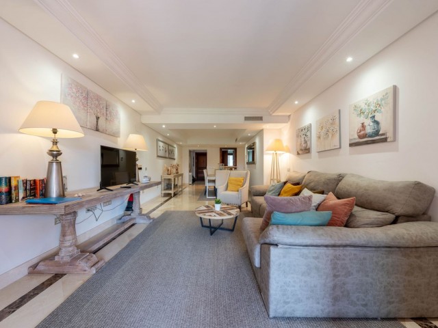 2 Bedrooms Apartment in Estepona