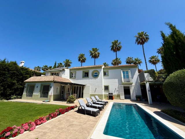 4 Makuuhuoneen Huvila Sotogrande Alto