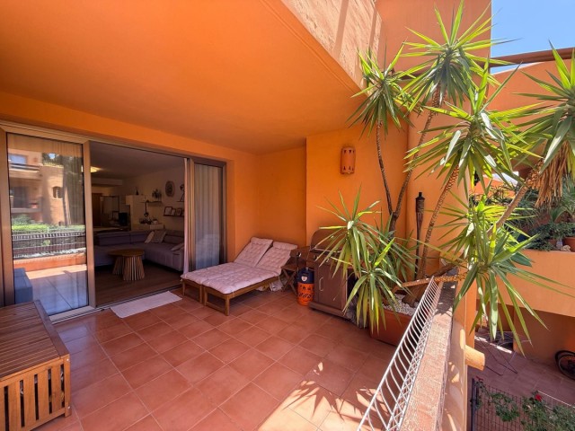 2 Bedrooms Apartment in Estepona