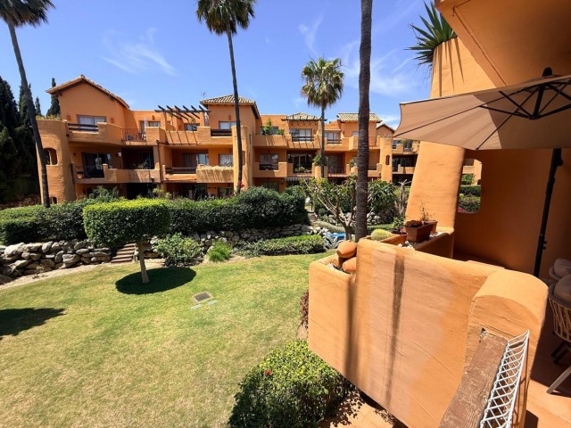2 Bedrooms Apartment in Estepona
