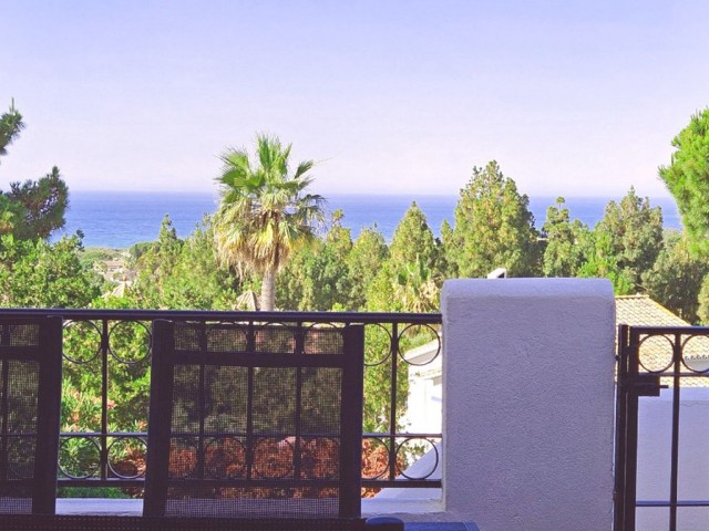 4 Bedrooms Townhouse in Calahonda