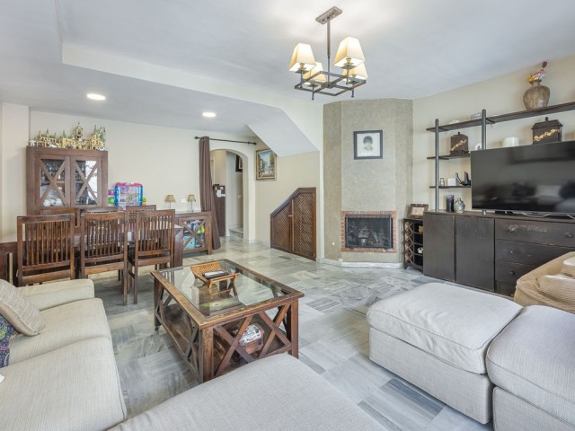 4 Bedrooms Townhouse in Marbella