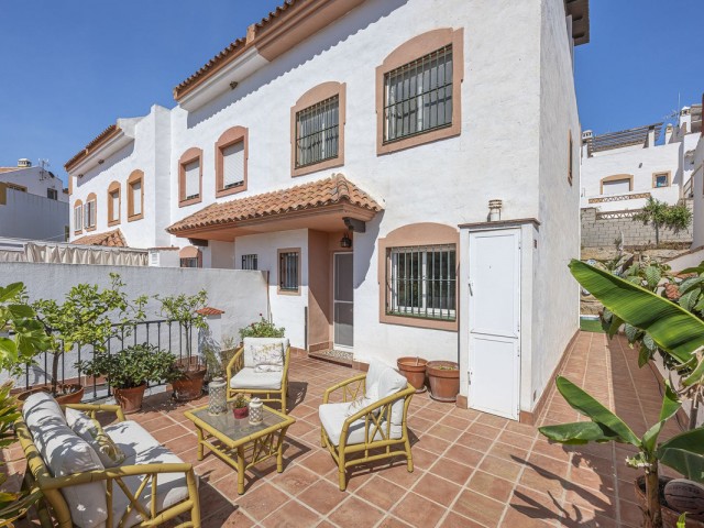 4 Bedrooms Villa in Marbella