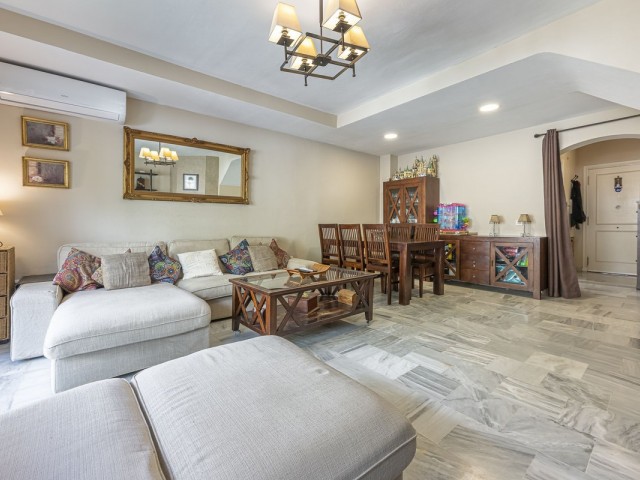 4 Bedrooms Villa in Marbella