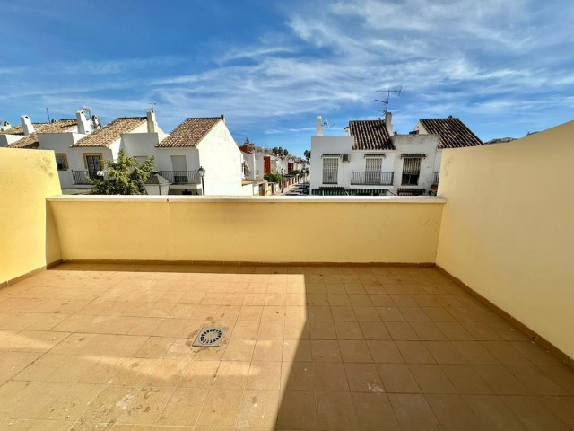 4 Bedrooms Townhouse in Los Boliches