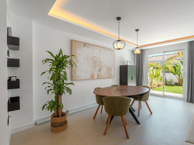 3 Schlafzimmer Reihenhaus in Nueva Andalucía