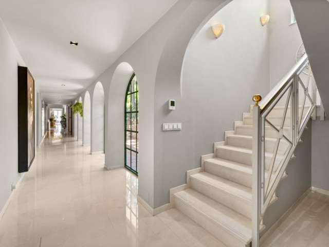 8 Soveroms Villa i Benalmadena