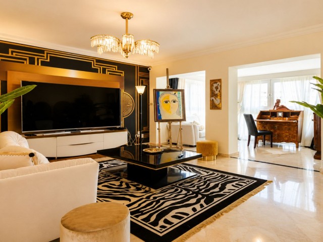 2 Bedrooms Apartment in Guadalmina Alta