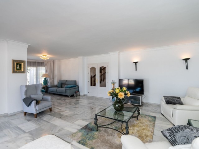 4 Slaapkamer Villa in El Chaparral
