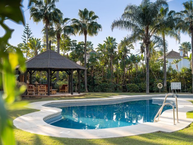 Huoneisto Puerto Banús - R5339104