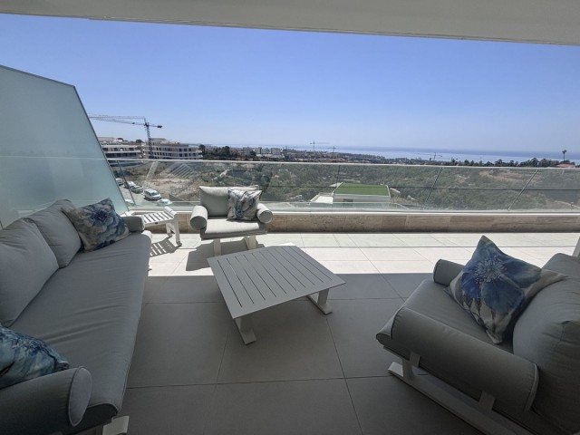 Apartamento con 3 Dormitorios  en Selwo