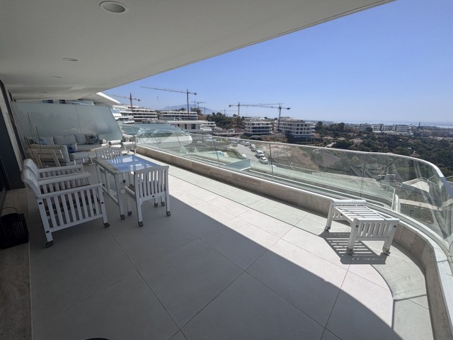 Apartamento con 3 Dormitorios  en Selwo