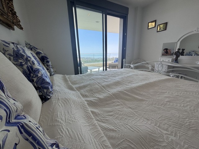 Apartamento con 3 Dormitorios  en Selwo