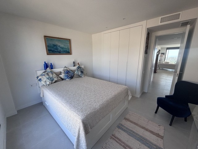 Apartamento con 3 Dormitorios  en Selwo