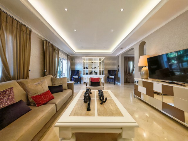 4 Sovrums Villa i Elviria