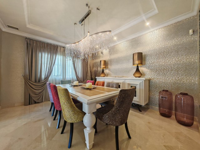 4 Sovrums Villa i Elviria