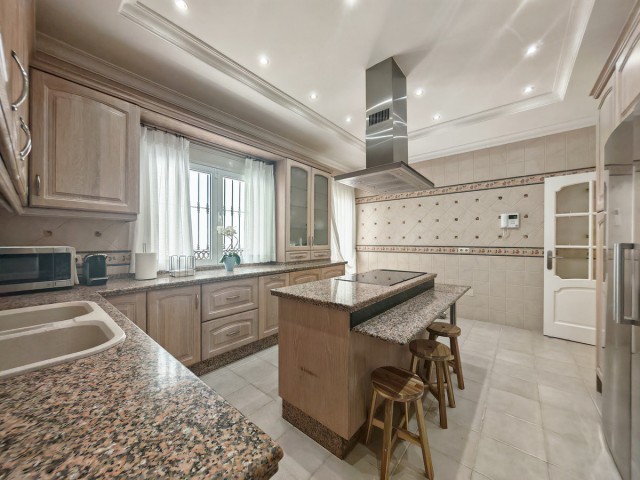 4 Sovrums Villa i Elviria