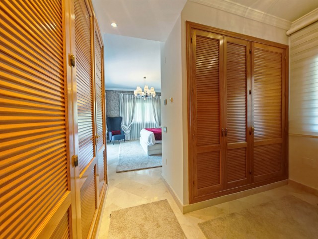 4 Sovrums Villa i Elviria