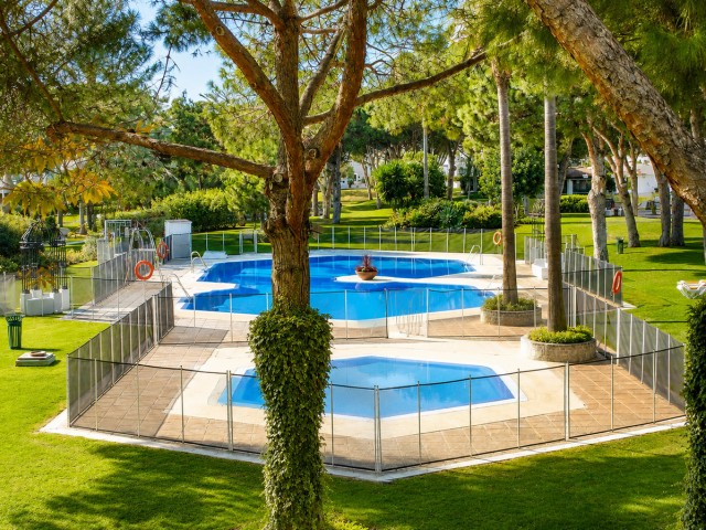 2 Makuuhuoneen Huoneisto Puerto Banús