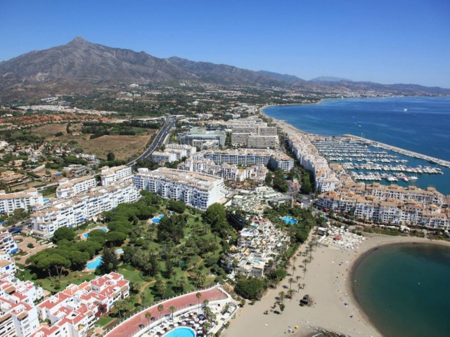 2 Makuuhuoneen Huoneisto Puerto Banús