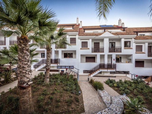 Maison mitoyenne avec 4 Chambres  à Mijas Costa