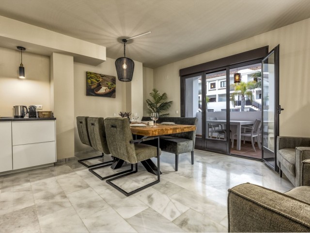 Maison mitoyenne avec 4 Chambres  à Mijas Costa