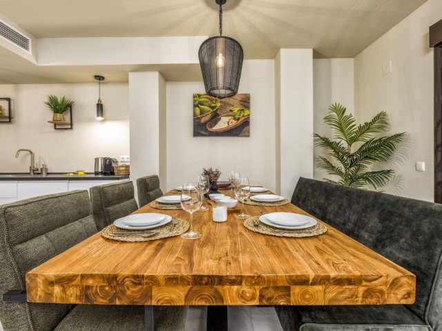 Maison mitoyenne avec 4 Chambres  à Mijas Costa