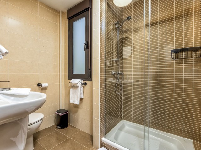Maison mitoyenne avec 4 Chambres  à Mijas Costa