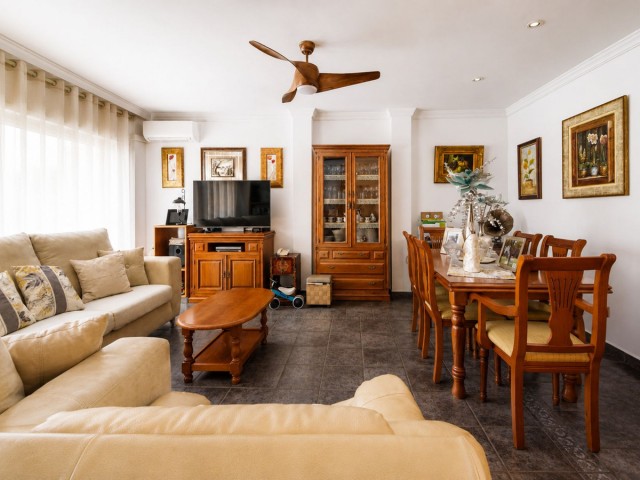 3 Bedrooms Townhouse in Estepona