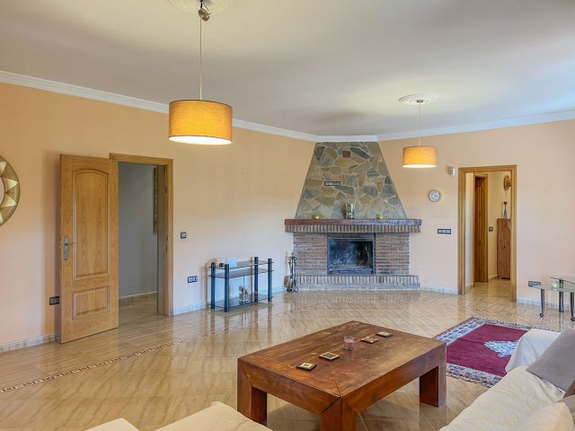 Villa, Mijas, R4257535