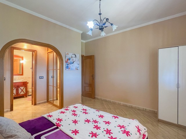 4 Soveroms Villa i Mijas