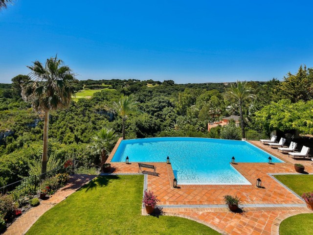 7 Bedrooms Villa in Sotogrande Alto