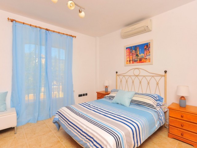 Villa con 5 Dormitorios  en Mijas Costa