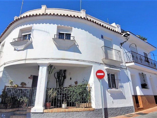 Townhouse, Marbella, R4273129