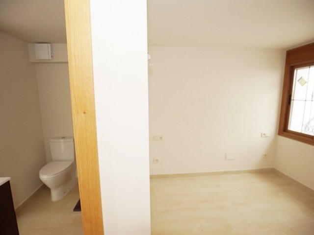 Apartment, Estepona, R3115972