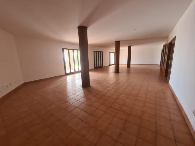 Villa con 8 Dormitorios  en La Capellania