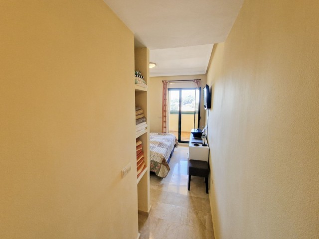 Apartamento con 2 Dormitorios  en Torrequebrada