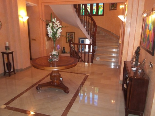5 Bedrooms Villa in Alhaurín de la Torre