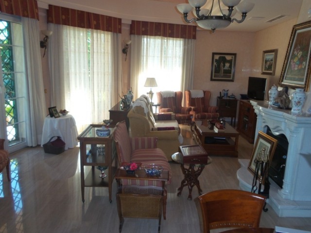 5 Bedrooms Villa in Alhaurín de la Torre