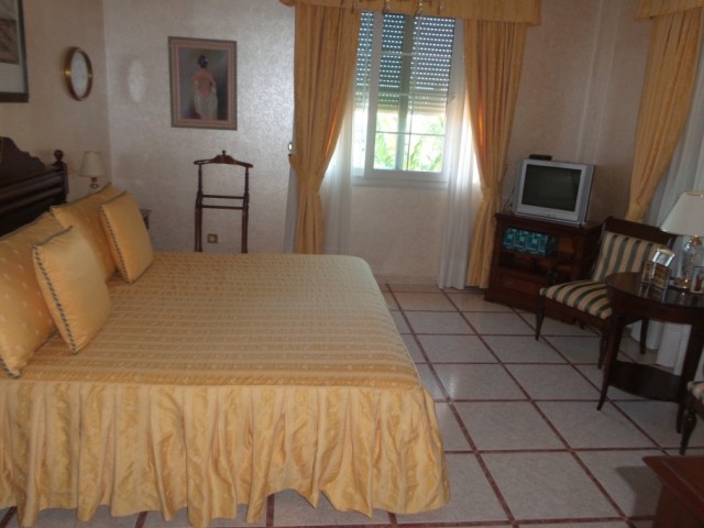 5 Bedrooms Villa in Alhaurín de la Torre