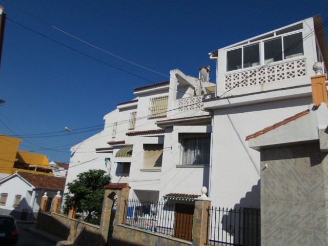 Comercial con 15 Dormitorios  en Málaga