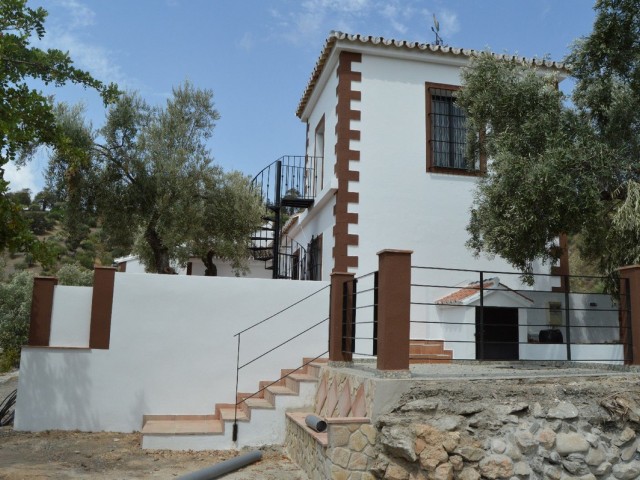 4 Bedrooms Villa in El Chorro