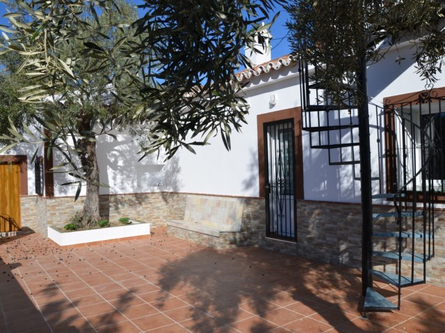4 Bedrooms Villa in El Chorro