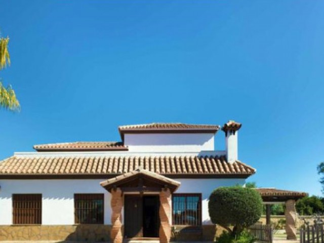 Villa avec 5 Chambres  à Estepona
