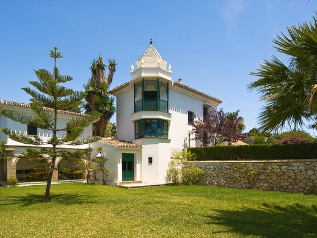 Villa con 5 Dormitorios  en Benalmadena Costa
