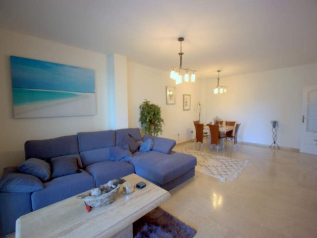 Apartment, La Duquesa, R4295224