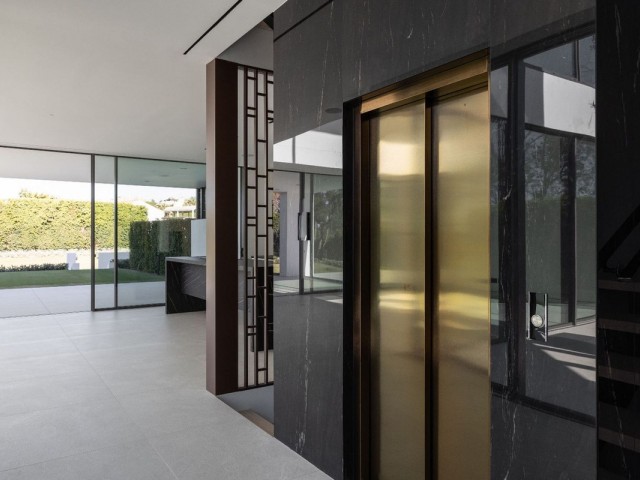 Villa, The Golden Mile, R4295473
