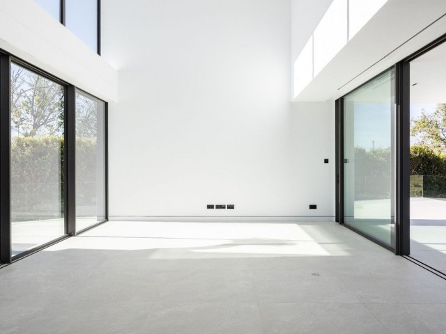 3 Bedrooms Villa in The Golden Mile