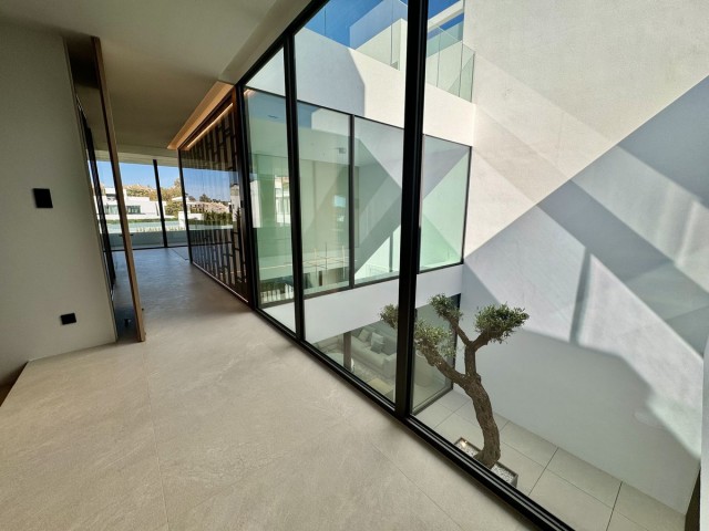 3 Bedrooms Villa in The Golden Mile